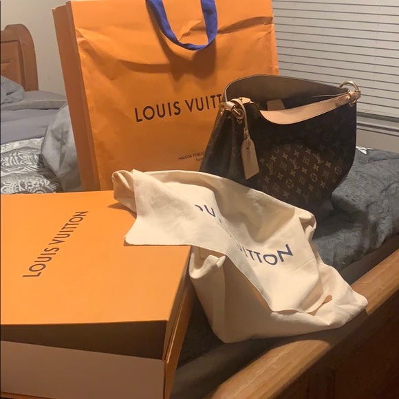 Original Louis Vuitton hobo bag - Picture 5 of 6